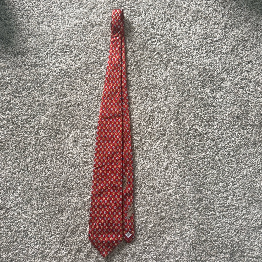 Valentino Cravatte Red Silk Medallion Tie – Made in Italy